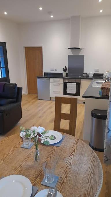 Thornmoor Barn Apartment Lifton Bagian luar foto